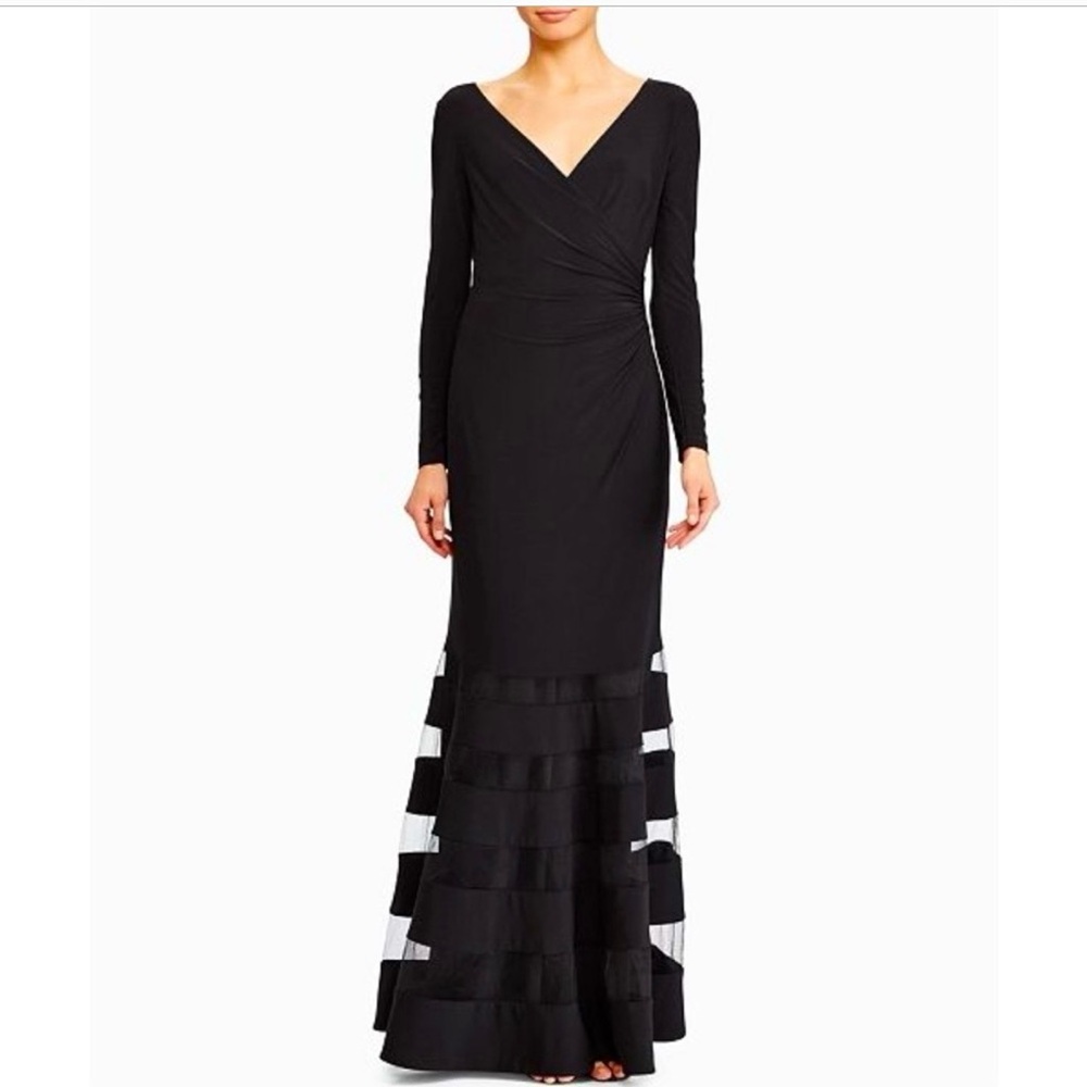 Elegant Black Ralph Lauren Tulle Panel Jersey Gown Formal size 10, V-neck